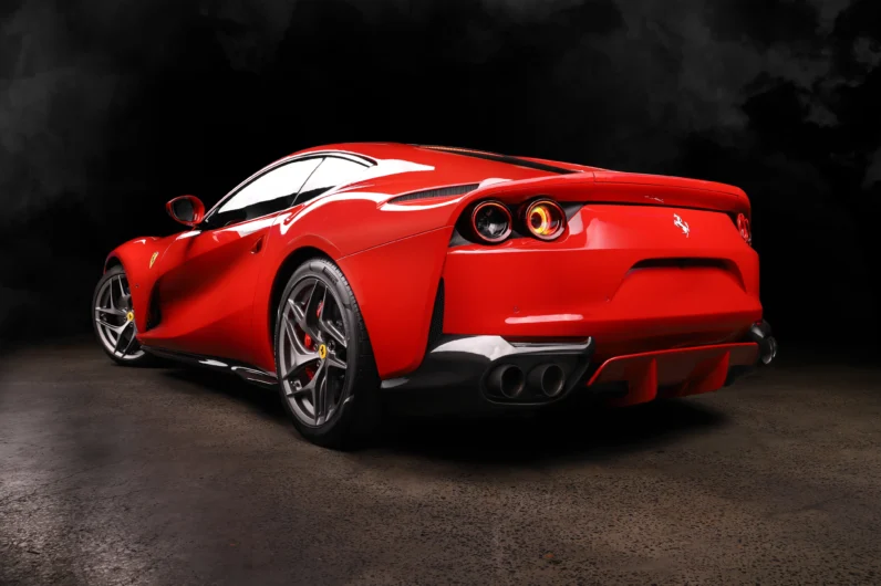 
								2021 Ferrari 812 Superfast full									