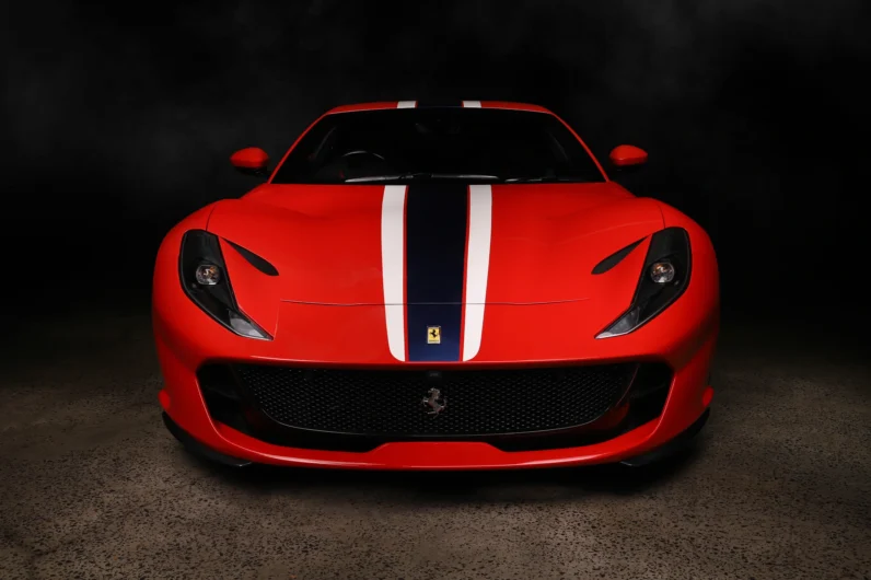 
								2021 Ferrari 812 Superfast full									