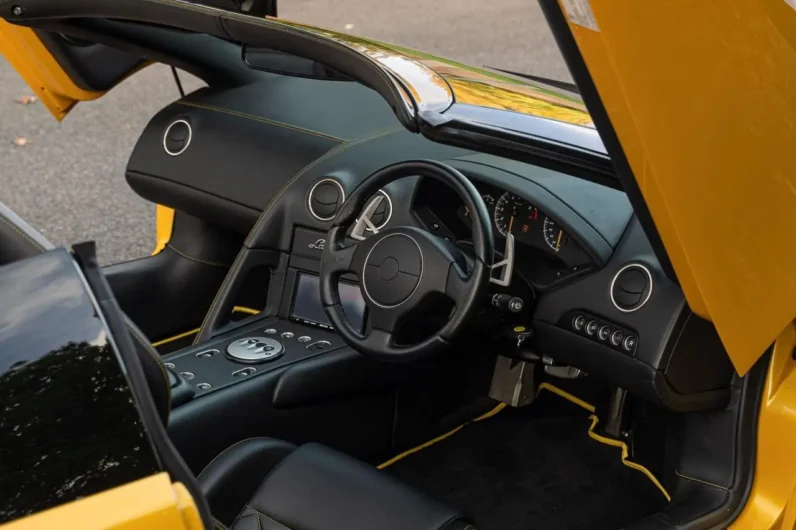 
								2008 Lamborghini Murcielago LP640 Roadster full									