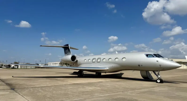 
								Gulfstream G650ER full									