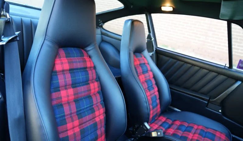 
								1976 Porsche 911 Carrera 3.0 full									