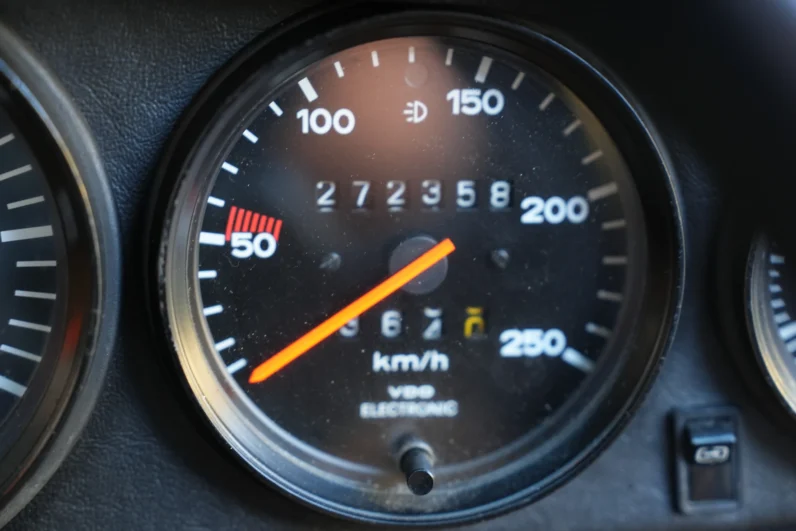 
								1977 Porsche 930 Turbo full									